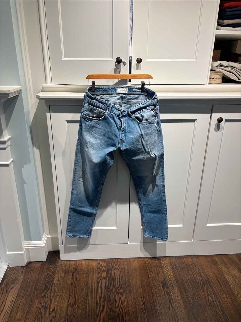 Replay Willbi Reg Slim Fit Light Blue distressed Slim Straight Jeans 34x30 NWOT